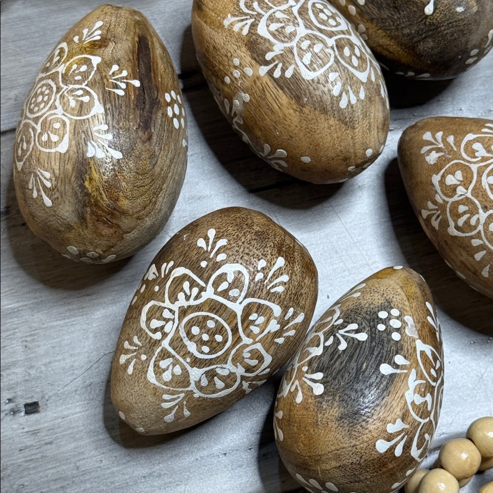 BEADED WOOD GARLANDS AND HAND PAINTED WOODEN EGGS BUNDLE BOHO DECOR - Picture 8 of 10